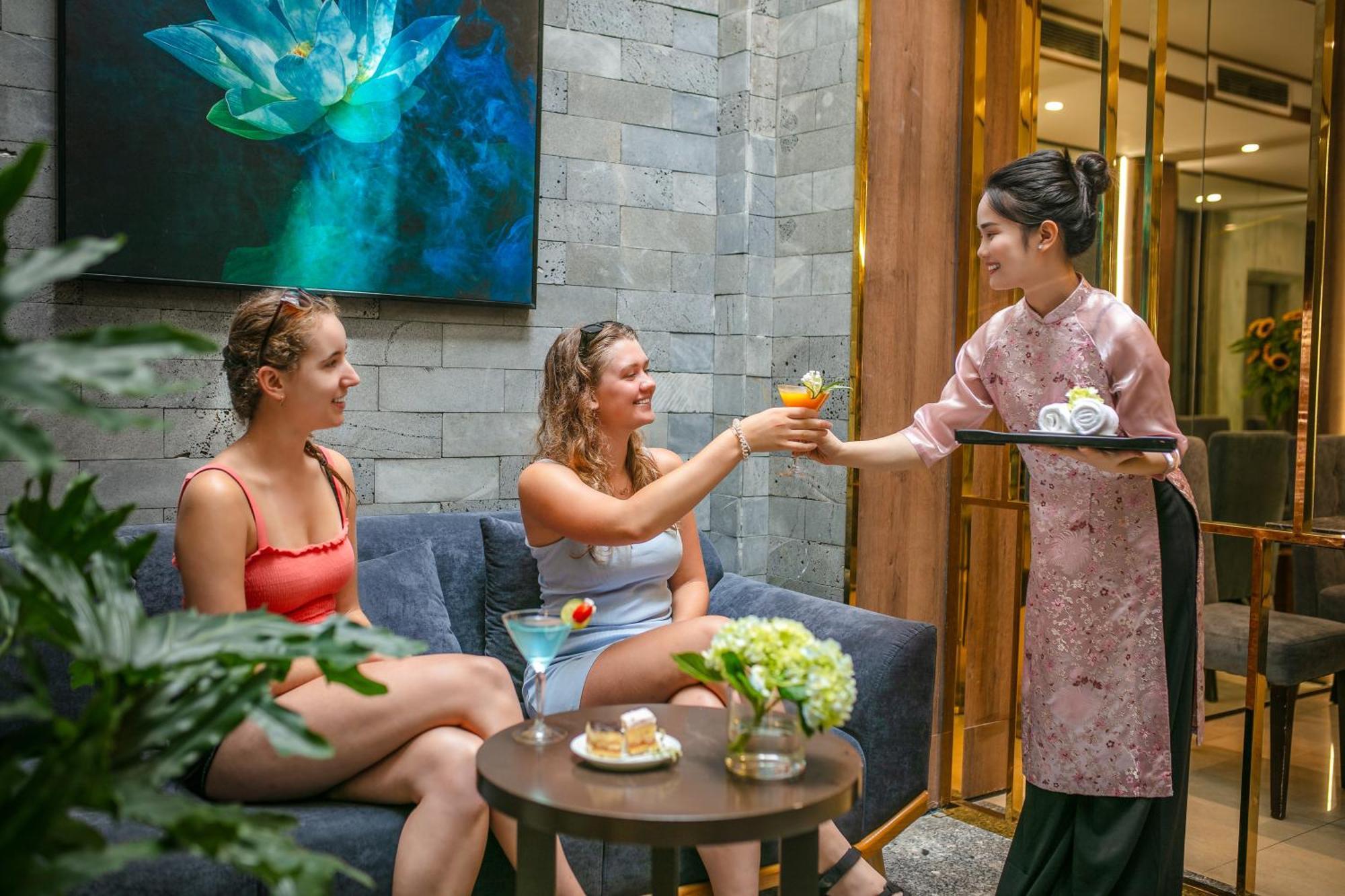 Hanoi La Palm Premier Hotel & Spa Екстериор снимка